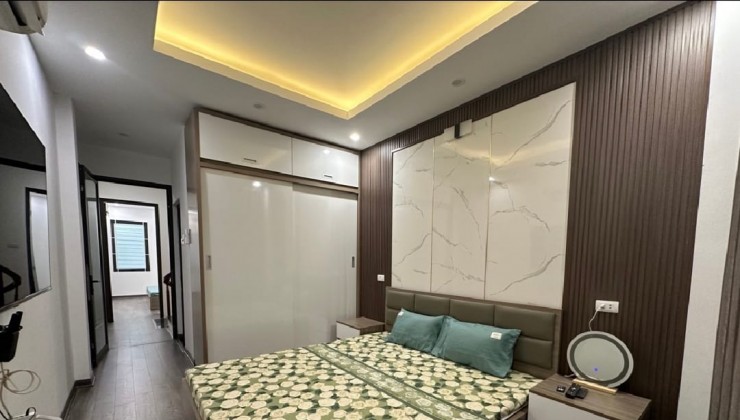 Nhà đẹp phố Vĩnh Hưng,pháp lý chuẩn, ô tô đỗ cửa, 44m2, 4 tỷ